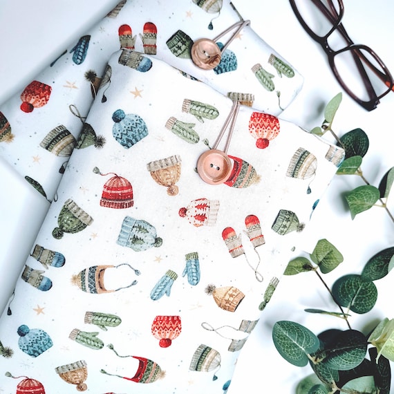 Padded Book Sleeve - Winer Scene Cosy Kindle Cover